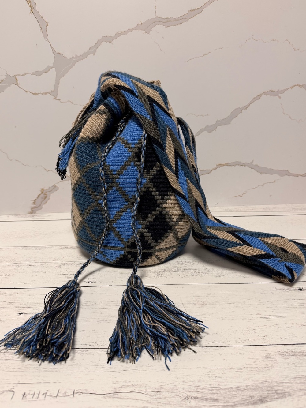 NEW AUTHENTIC COLOMBIAN WAYUU PURSE/BAG/MOCHILA